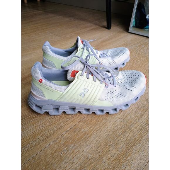 On Running Cloudswift Women's 10.5 Sneakers - Ice Oasis Green Gray gently used